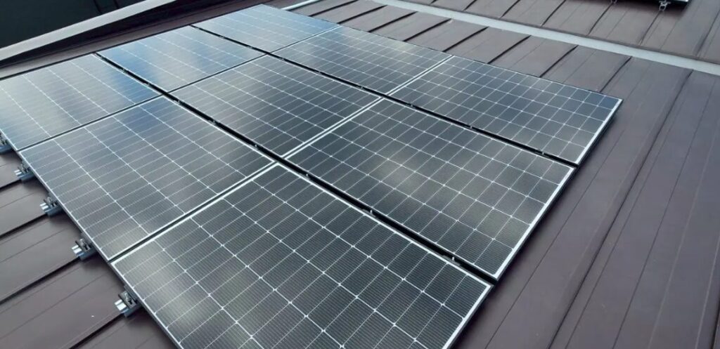 DMM太陽光パネル5.04kW